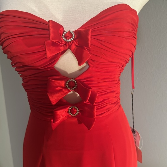 Niteline Red Strapless Dress - Picture 2 of 9
